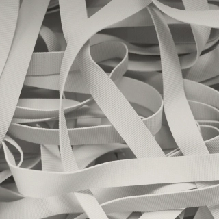 neopředená guma do plavek 0,6x8 mm, bílá